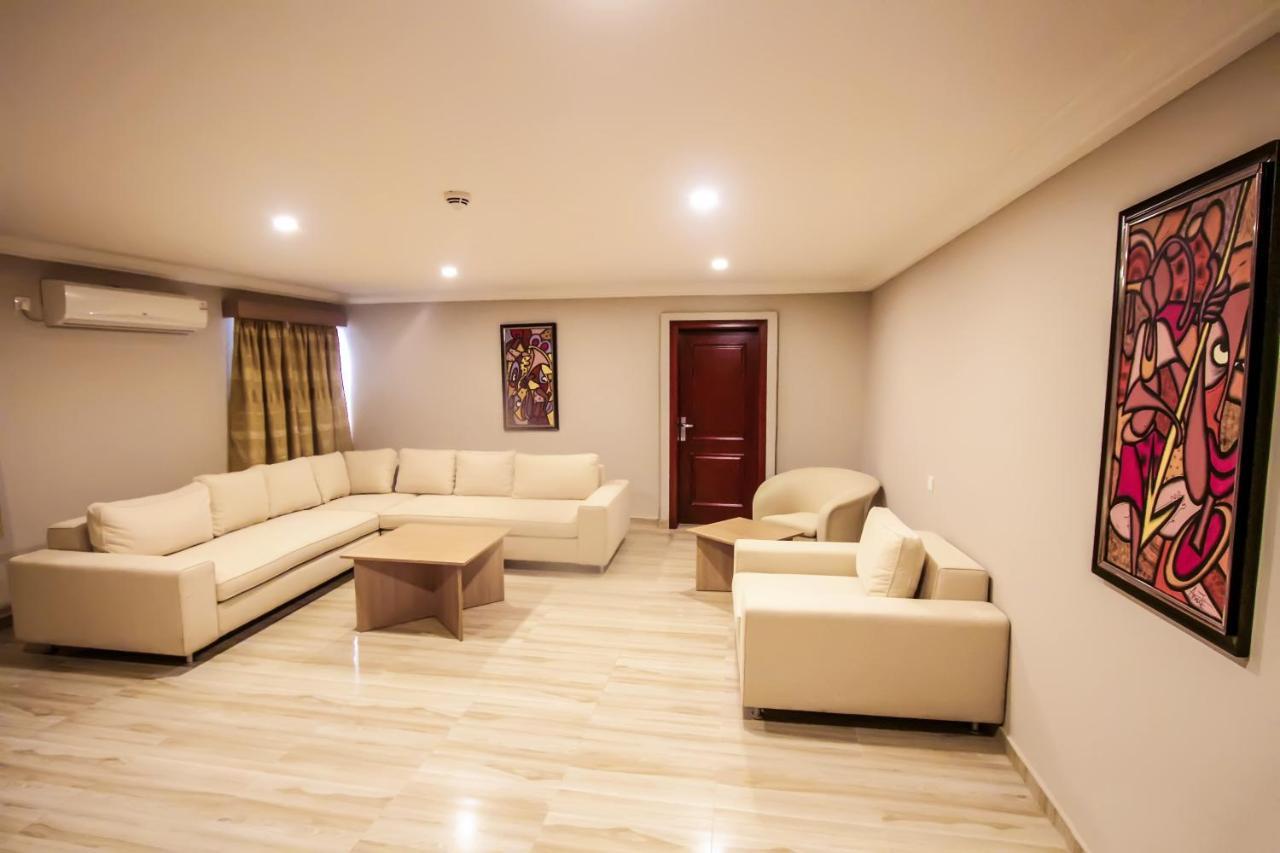 Hotel Visa Karena 3*